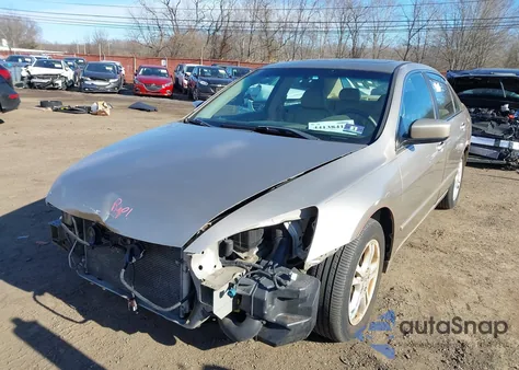 2006 Honda Accord 2.4 Ex z USA, uszkodzony, nr VIN 1HGCM56866A093655